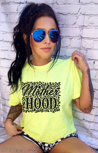 Load image into Gallery viewer, Leopard Background Motherhood #BS9103