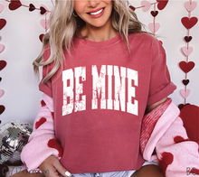 Load image into Gallery viewer, Arched Distressed Be Mine #BS8796
