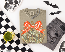 Load image into Gallery viewer, Camo Coquette Pumpkin #BS8370
