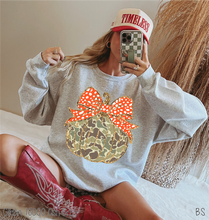 Load image into Gallery viewer, Camo Coquette Pumpkin #BS8370
