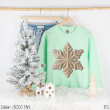 Load image into Gallery viewer, Chunky Faux Yarn Snowflake #BS8725
