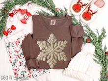 Load image into Gallery viewer, Chunky Faux Yarn Snowflake #BS8725
