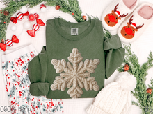 Load image into Gallery viewer, Chunky Faux Yarn Snowflake #BS8725
