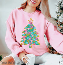 Load image into Gallery viewer, Coquette Faux Yarn Tree #BS8616
