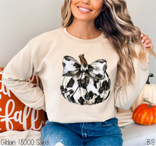 Load image into Gallery viewer, Cowhide Coquette Pumpkin #BS7277
