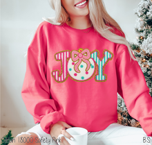 Load image into Gallery viewer, Joy Faux Yarn Ornament #BS8619
