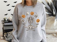 Load image into Gallery viewer, Juggling Skeleton Pumpkin Heads #BS7304
