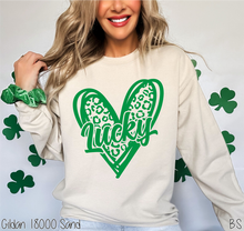 Load image into Gallery viewer, Lucky Leopard Heart #BS2650
