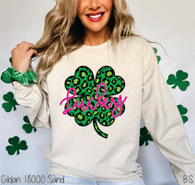 Load image into Gallery viewer, Pink Lucky Green Clover #BS5034
