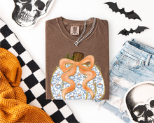 Load image into Gallery viewer, Pumpkin Print Grand Millennial Pumpkin #BS8414 *8/24 PRINTS ON ORDER AND EXTRAS POSTED FOR PURCHASE BEFORE ARRIVAL
